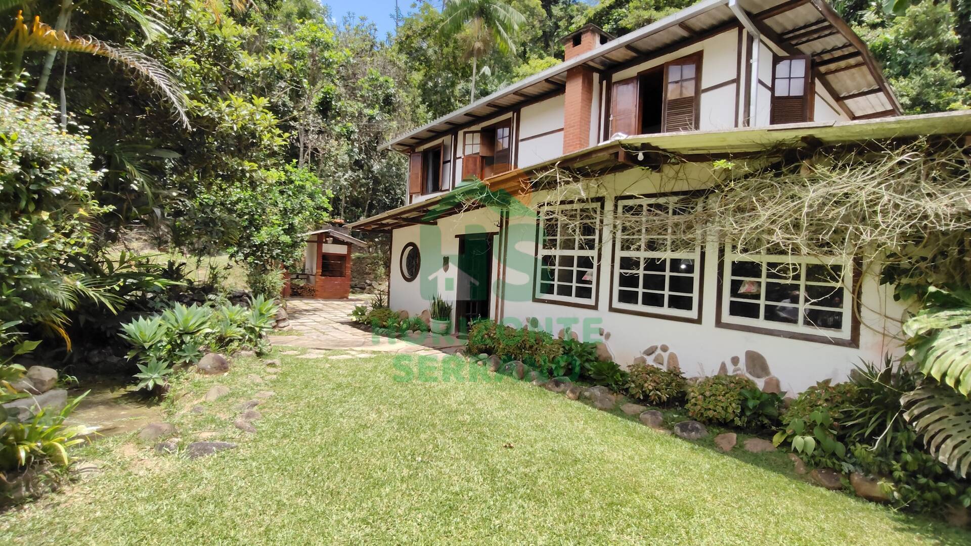 Casa, 4 quartos, 328 m² - Foto 2